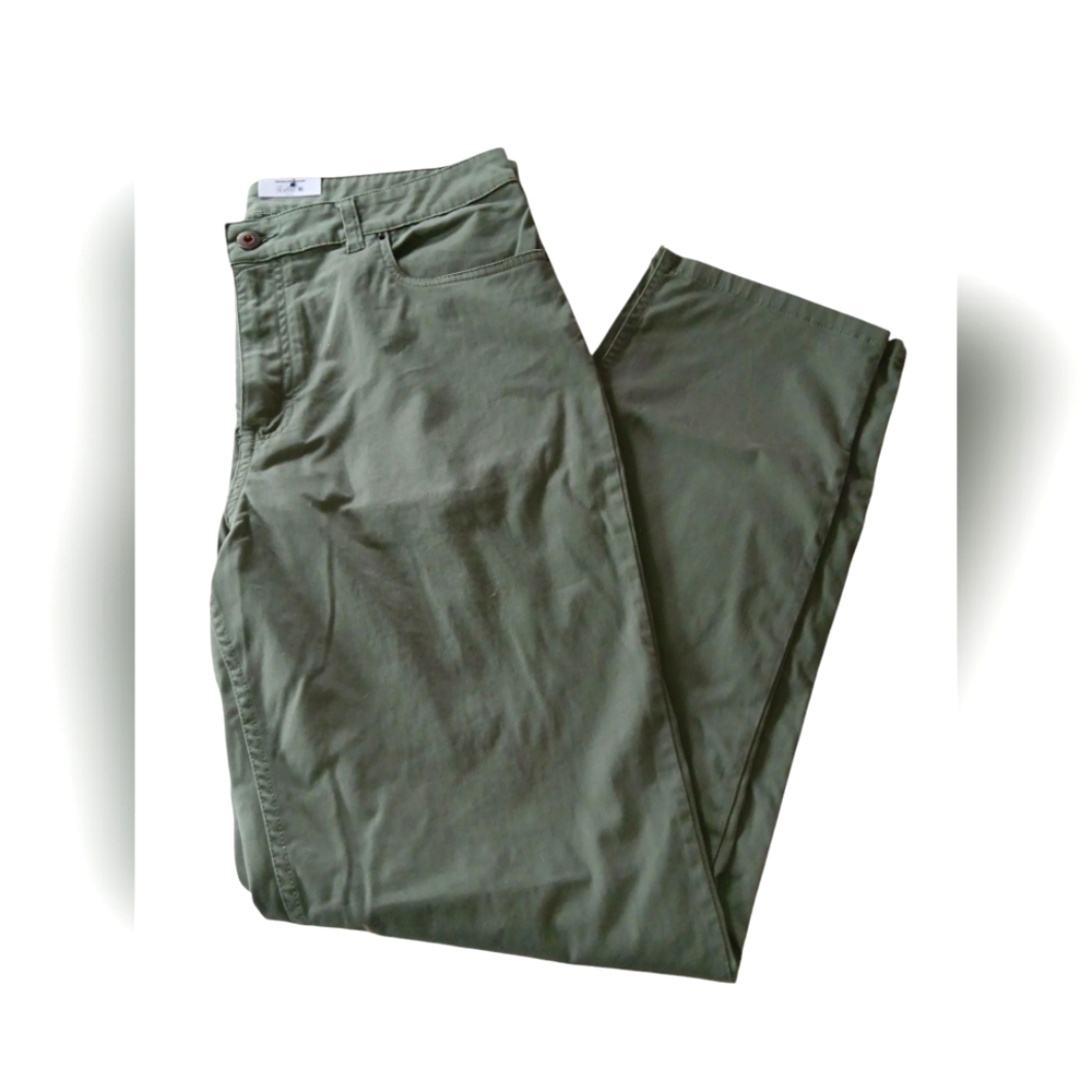 **NWT** Men's Olive Green Pants- Straight Leg with Stretch- Size 36x32